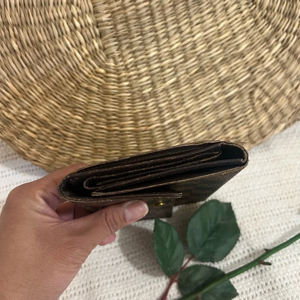 Louis Vuitton Trifold Wallet in signature Damier Ebene